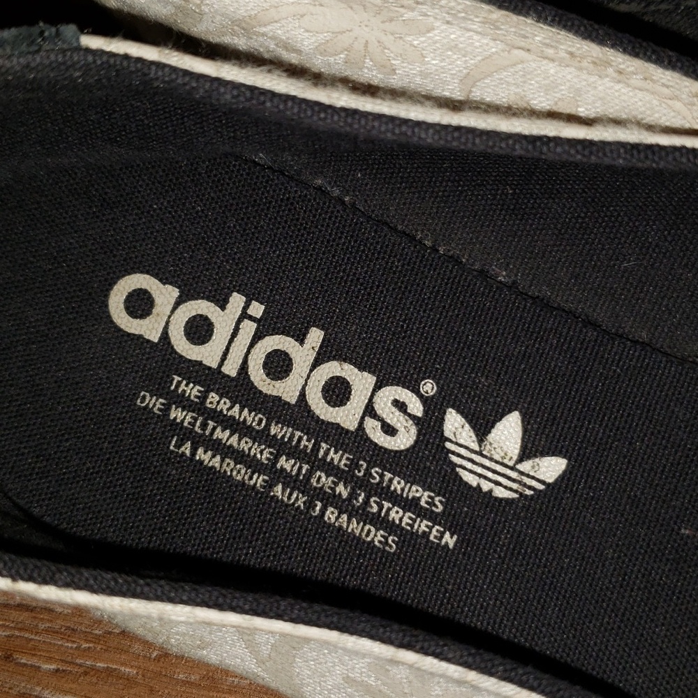 (8.5) Adidas Slip On Flats Floral Neutral Casual Classic Everyday Versatile Prep - Picture 6 of 11